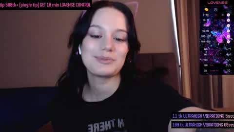 Snapshot of darcyie1ove chatting on 10-05-25, 01:42 Darcy online show from 10-05-25, 01:42