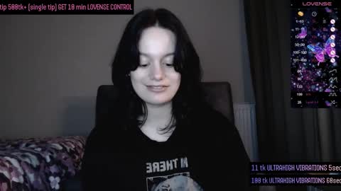 Snapshot of darcyie1ove chatting on 10-11-25, 03:21 Darcy online show from 10-11-25, 03:21