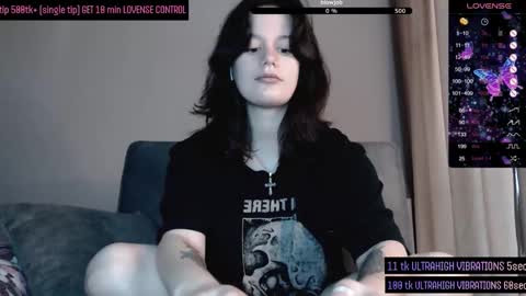 Snapshot of darcyie1ove chatting on 10-16-25, 11:00 Darcy online show from 10-16-25, 11:00