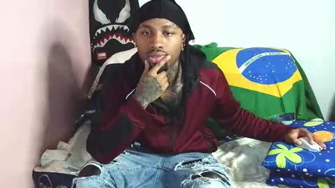 Snapshot of darent2210 chatting on 02-18-26, 06:42 breiner online show from 02-18-26, 06:42