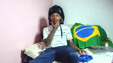 Snapshot of darent2210 chatting on 02-18-26, 11:11 breiner online show from 02-18-26, 11:11