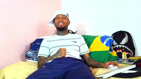 Snapshot of darent2210 chatting on 02-20-26, 05:24 breiner online show from 02-20-26, 05:24