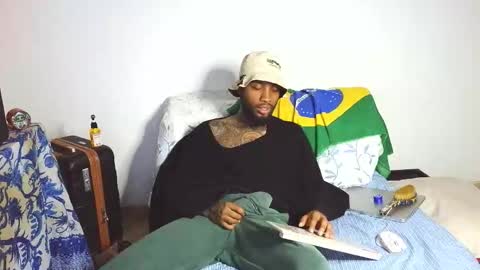 Snapshot of darent2210 chatting on 03-05-26, 08:32 breiner online show from 03-05-26, 08:32