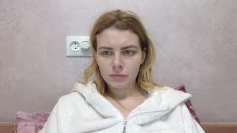 Snapshot of dariapon chatting on 12-15-24, 08:08 dariapon online show from 12-15-24, 08:08