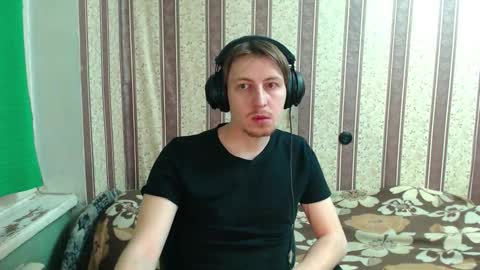 darienlarge online show from 11-30-25, 04:16