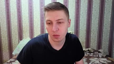 Snapshot of darienlarge chatting on 01-19-26, 02:48 darienlarge online show from 01-19-26, 02:48