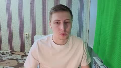 Snapshot of darienlarge chatting on 02-22-26, 08:13 darienlarge online show from 02-22-26, 08:13