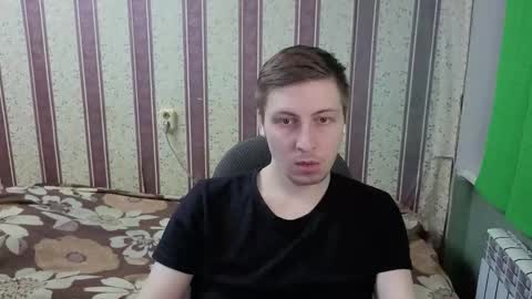 Snapshot of darienlarge chatting on 03-12-26, 03:40 darienlarge online show from 03-12-26, 03:40