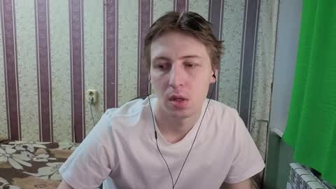 Snapshot of darienlarge chatting on 05-07-26, 02:28 darienlarge online show from 05-07-26, 02:28