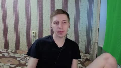 Snapshot of darienlarge chatting on 06-25-26, 02:11 darienlarge online show from 06-25-26, 02:11