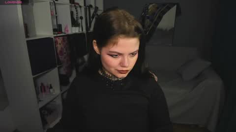 Snapshot of darina_wilson chatting on 01-24-25, 09:05 Dari the it woman online show from 01-24-25, 09:05