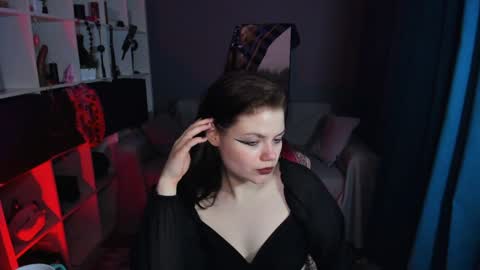 Snapshot of darina_wilson chatting on 01-25-25, 11:43 Dari the it woman online show from 01-25-25, 11:43