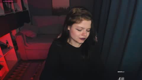 Snapshot of darina_wilson chatting on 02-09-25, 12:39 Dari the it woman online show from 02-09-25, 12:39