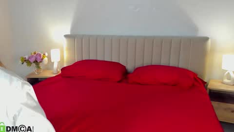 Snapshot of daringdaisy chatting on 12-05-25, 04:10 Your Cutie online show from 12-05-25, 04:10