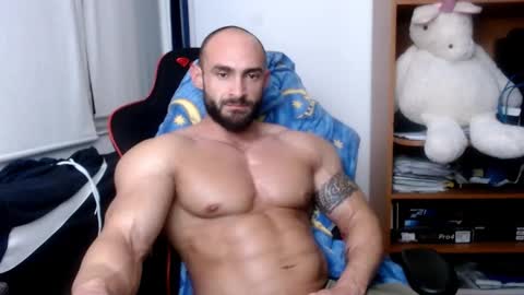 Snapshot of dariomuscle chatting on 12-08-24, 09:19 Dario online show from 12-08-24, 09:19