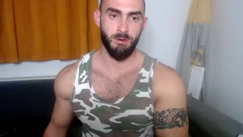 Snapshot of dariomuscle chatting on 11-30-25, 07:18 Dario online show from 11-30-25, 07:18