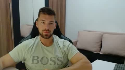 darius_94 online show from 11-17-25, 05:46