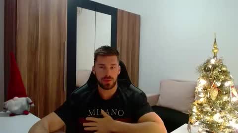 darius_94 online show from 12-19-25, 05:47