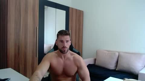 darius_94 online show from 05-16-26, 10:36