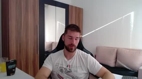 darius_94 online show from 07-14-26, 05:12