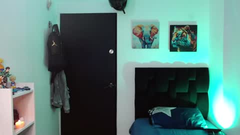 Darius Phoenix  online show from 04-18-26, 06:45