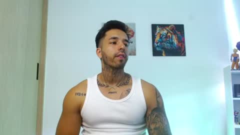 Snapshot of darius_phoenix chatting on 07-16-26, 04:35 Darius Phoenix online show from 07-16-26, 04:35