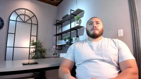 Snapshot of darius_wolfe chatting on 05-06-26, 11:26 Darius online show from 05-06-26, 11:26