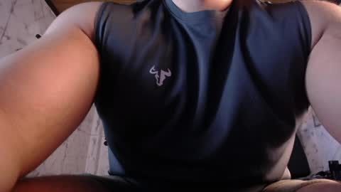Snapshot of darius_wolfe chatting on 05-09-26, 01:16 Darius online show from 05-09-26, 01:16