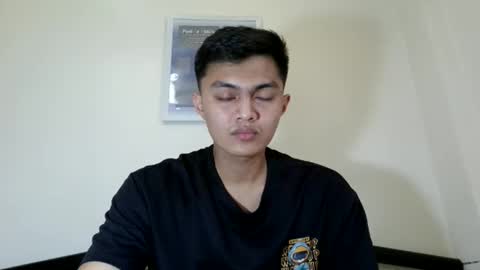 Snapshot of dark_angel69x chatting on 03-31-26, 02:24 Guile online show from 03-31-26, 02:24