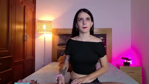 dark_angell77 online show from 11-20-25, 11:21