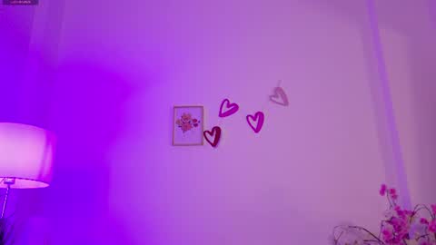 Snapshot of dark_angell77 chatting on 07-06-26, 11:18 dark_angell77 online show from 07-06-26, 11:18
