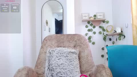 Snapshot of dark_dreams0 chatting on 06-13-26, 06:06 dark_dreams0 online show from 06-13-26, 06:06