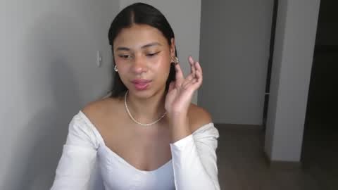 Snapshot of dark_enchantress_ chatting on 12-28-24, 10:55 Sofia online show from 12-28-24, 10:55