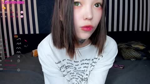 Ester online show from 01-25-25, 01:52