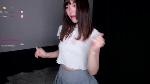 Ester online show from 10-17-25, 04:20