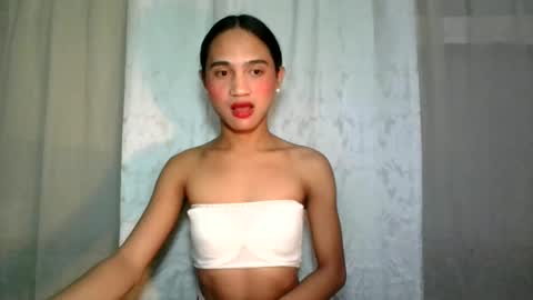 Snapshot of dark_hurohuro19 chatting on 12-12-24, 03:10 LIANNA online show from 12-12-24, 03:10
