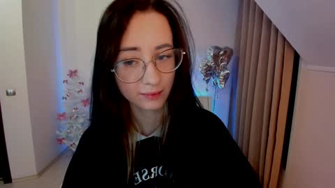 Lola online show from 01-01-25, 10:32