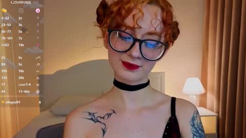 Lola online show from 11-16-25, 02:17