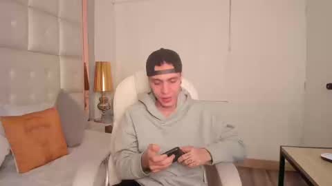 dark_sun333 online show from 09-10-25, 12:21