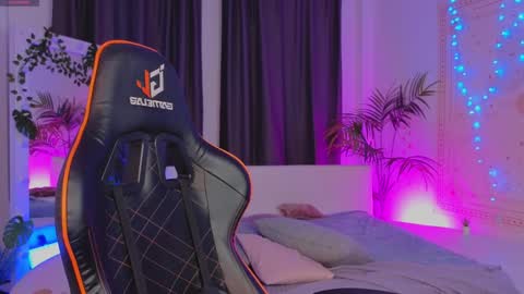 Vamp  online show from 01-31-25, 09:16