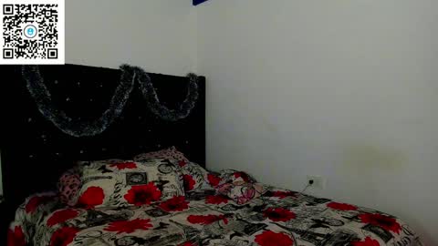 Snapshot of darkangelsxx chatting on 12-24-24, 02:33 dannaxlove online show from 12-24-24, 02:33