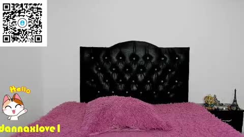 Snapshot of darkangelsxx chatting on 02-10-25, 02:05 dannaxlove online show from 02-10-25, 02:05