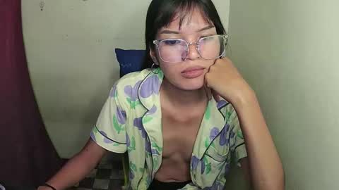 Snapshot of darkberrybabe chatting on 11-16-25, 02:11 Kay online show from 11-16-25, 02:11