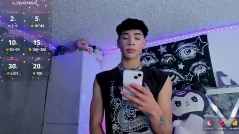 Snapshot of darkboy26_ chatting on 09-08-25, 10:09 Blake online show from 09-08-25, 10:09