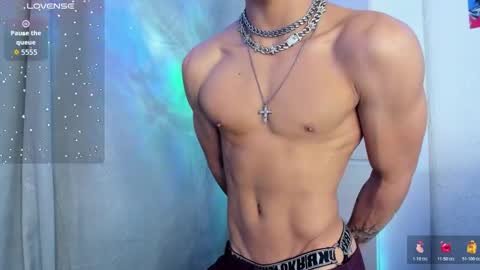 Snapshot of darkboy26_ chatting on 11-30-25, 12:47 Blake online show from 11-30-25, 12:47