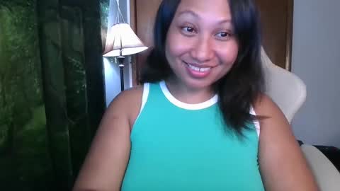 Snapshot of darkfairys chatting on 03-12-25, 06:11 SweetCreamer online show from 03-12-25, 06:11