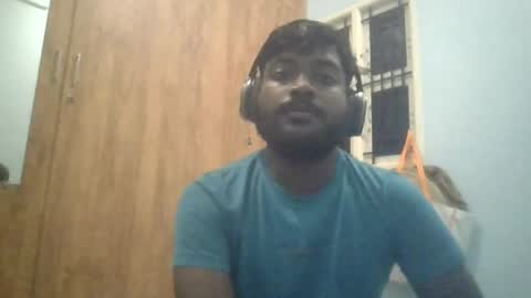 Snapshot of darkhard213 chatting on 06-12-26, 05:56 darkhard213 online show from 06-12-26, 05:56