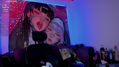 Snapshot of darki_shine_ chatting on 02-07-26, 01:37 cleitlin vinson online show from 02-07-26, 01:37