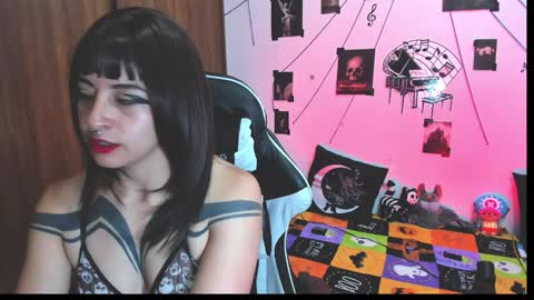 Snapshot of darkkittenuwu chatting on 11-24-25, 08:52 Hi Im Yuri independent modelhelp me get my 111 hands upuwu online show from 11-24-25, 08:52