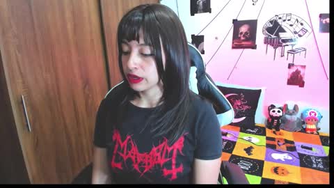 Snapshot of darkkittenuwu chatting on 11-29-25, 08:12 Hi Im Yuri independent modelhelp me get my 111 hands upuwu online show from 11-29-25, 08:12